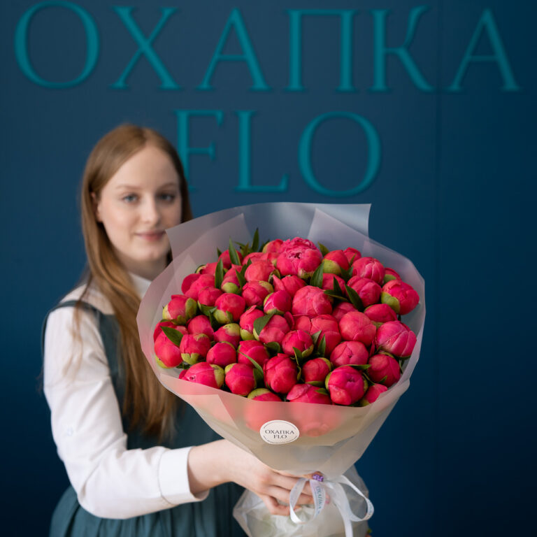 Букет из пионов