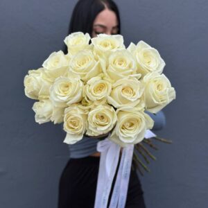Букет белых роз