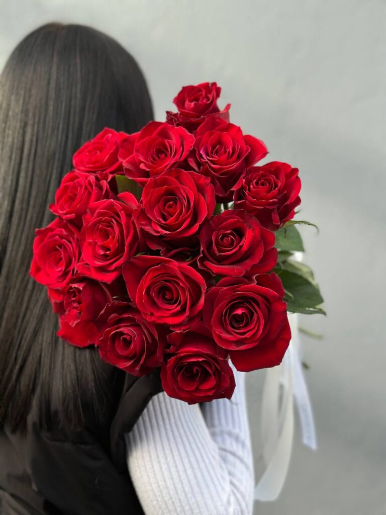 Букет красных роз