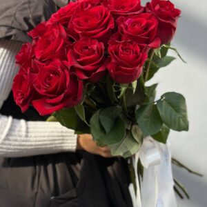 Букет красных роз
