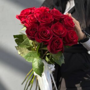 Букет красных роз