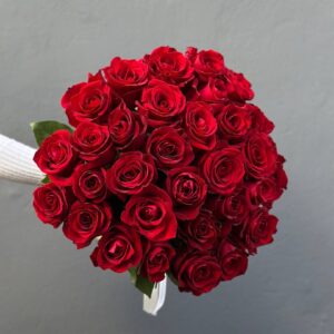 Букет красных роз 25 штук