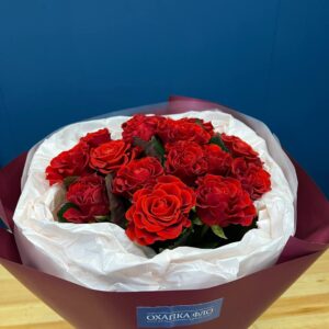 Букет роз красных 15 штук