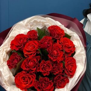 Букет роз красных 15 штук