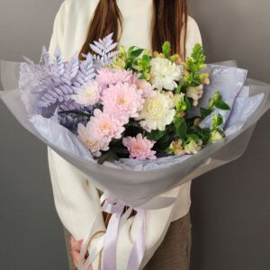 Букет из львинный зев, хризантем, альстромерии и гвоздики