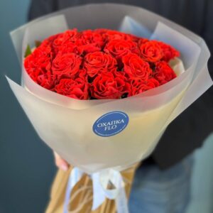 Букет красных роз 25 штук 40 См.