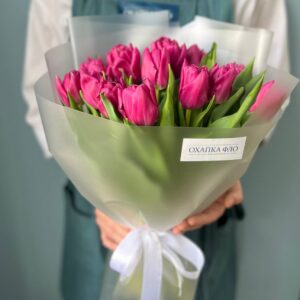 Букет розовых тюльпанов