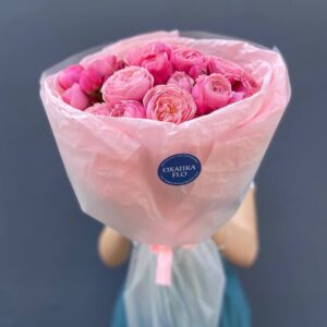 Розы розовые кустовые букет