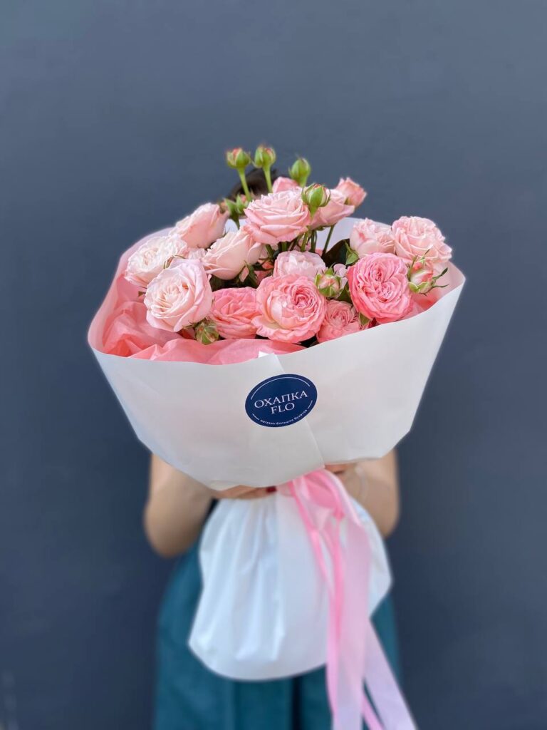 Розы нежно-розовые кустовые букет