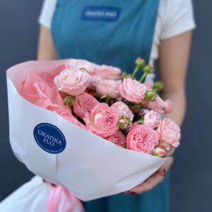 Розы нежно-розовые кустовые букет