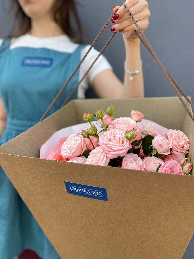 Розы нежно-розовые кустовые букет