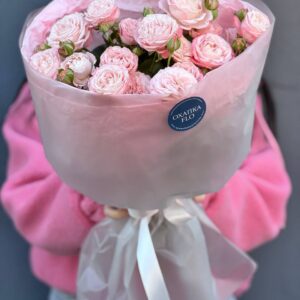 Розы нежно-розовые кустовые букет