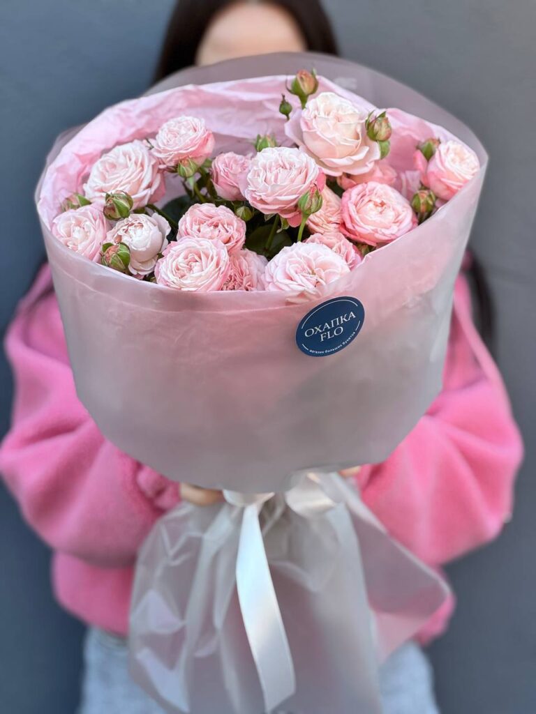 Розы нежно-розовые кустовые букет
