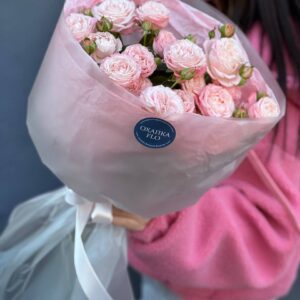 Розы нежно-розовые кустовые букет