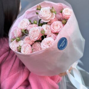 Розы нежно-розовые кустовые букет