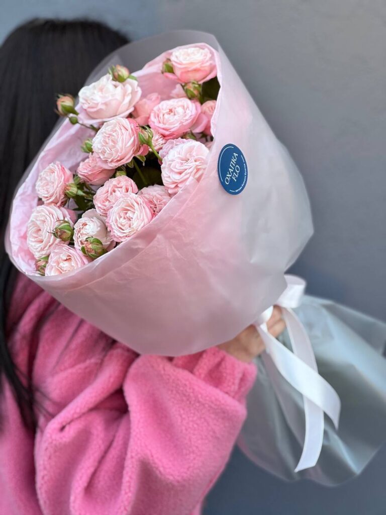 Розы нежно-розовые кустовые букет