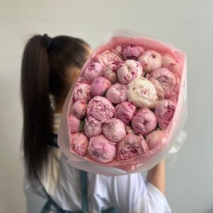 Пион розовый букет