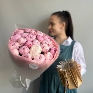 Пион розовый букет