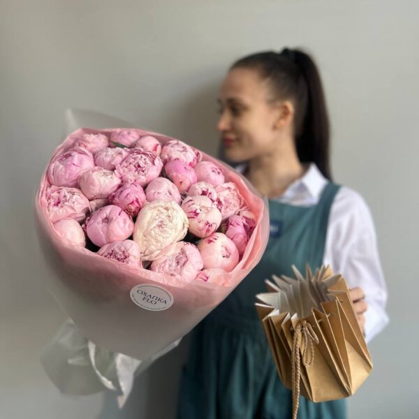 Пион розовый букет