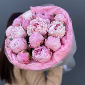 Пионы розовые 15 штук букет