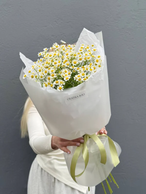 Букет кустовых ромашек 9 штук