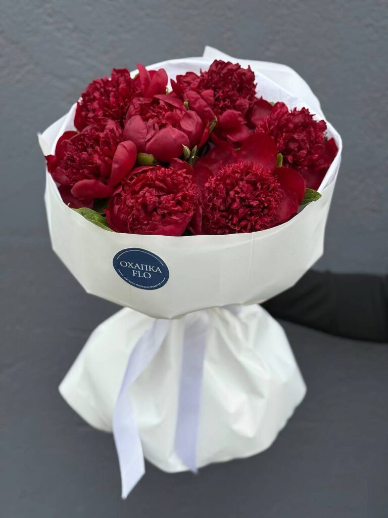 Букет пинов "Ред шарм" 7 штук