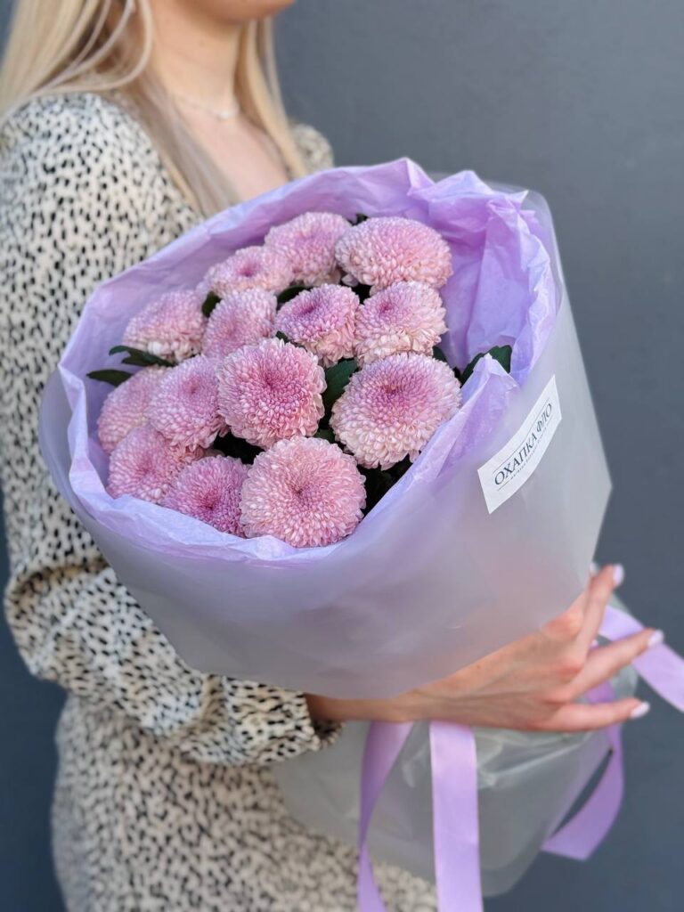 Букет из 15 розовых хризантем