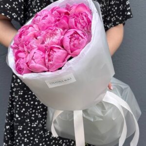 Букет пионов ярко-розовых Флеминг 15 штук.