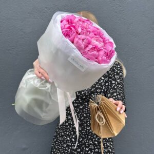 Букет пионов ярко-розовых Флеминг 15 штук.