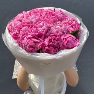 Букет из 15 розовых пионов "Жакорма"