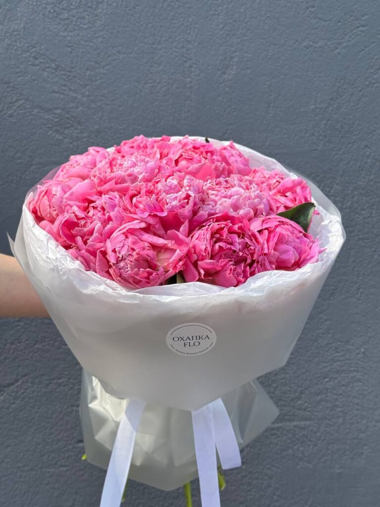 Букет из 15 розовых пионов "Жакорма"