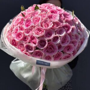 Букет розовых роз