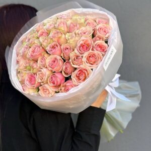 Букет из 51 розовых роз
