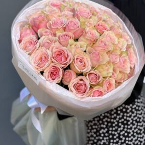 Букет из 51 розовых роз