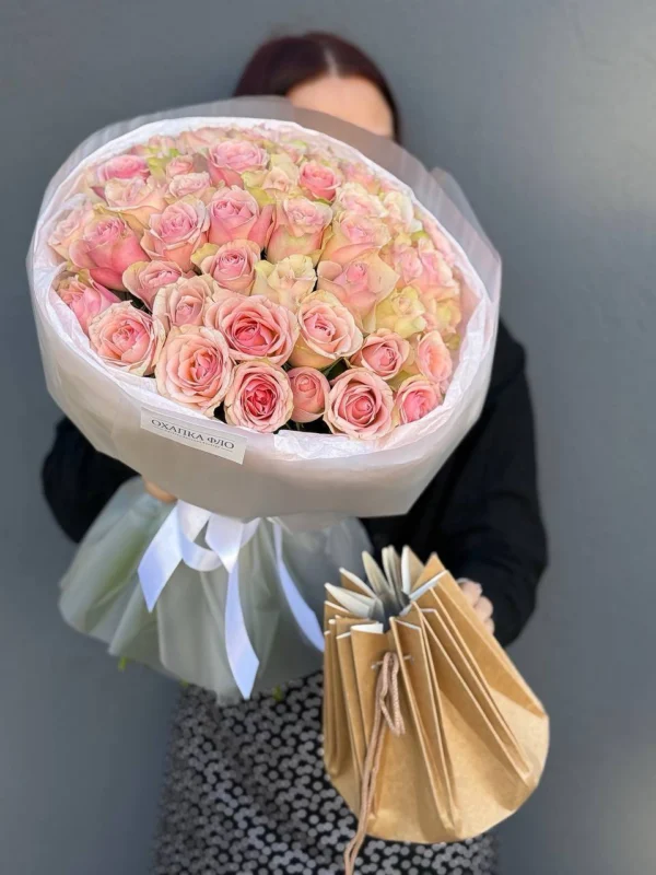 Букет из 51 розовых роз
