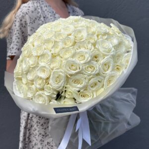 Букет из 101 белой розы