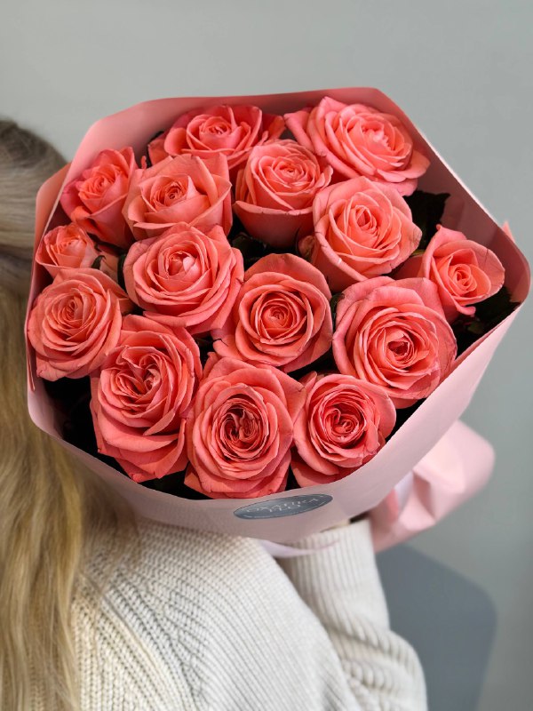 Букет коралловых роз, 15 шт. 50 см.