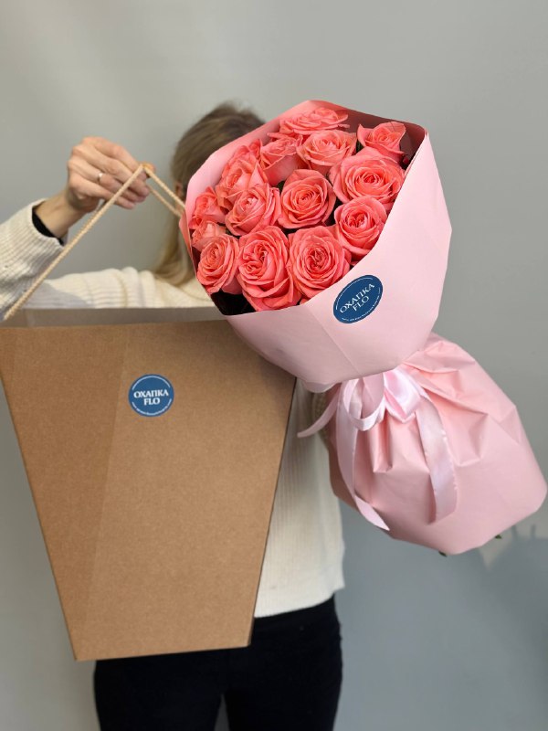 Букет коралловых роз, 15 шт. 50 см.