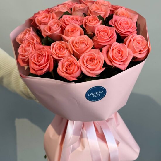 Букет коралловых роз, 25 шт. 50 см.