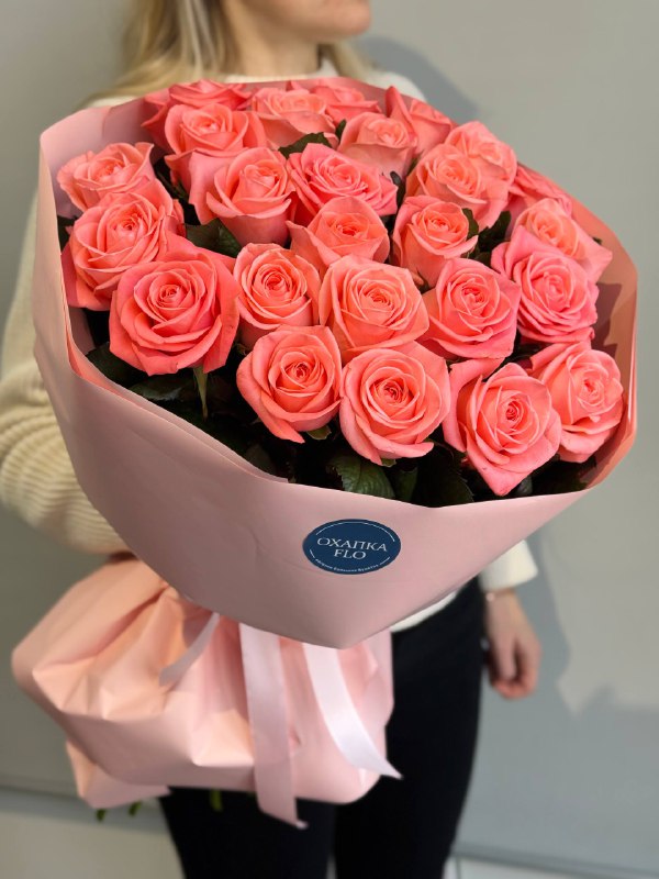 Букет коралловых роз, 25 шт. 50 см.