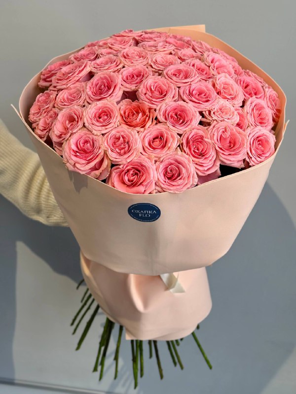 Букет коралловых роз, 51 шт. 80 см.