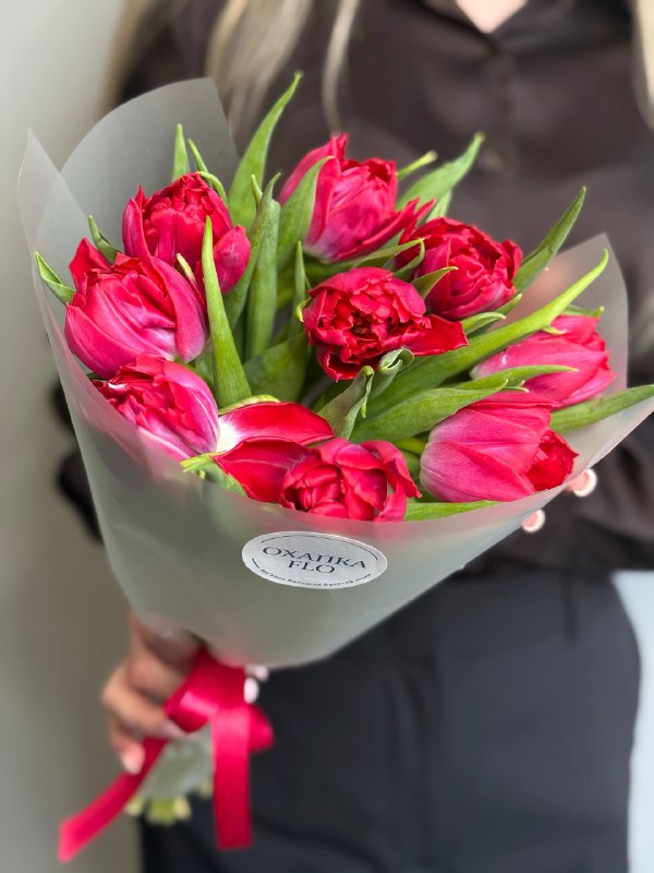 Букет тюльпанов малиновых пионовидных, 9шт