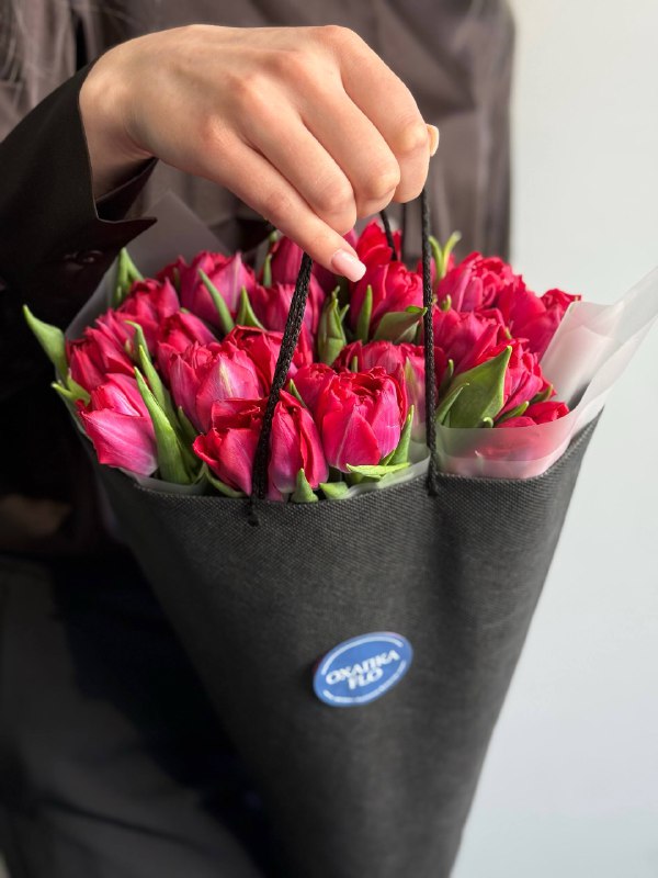Букет тюльпанов малиновых пионовидных, 19шт