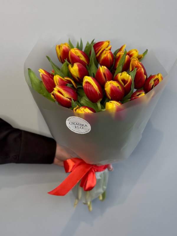 Букет тюльпанов красно-желтых, 19шт