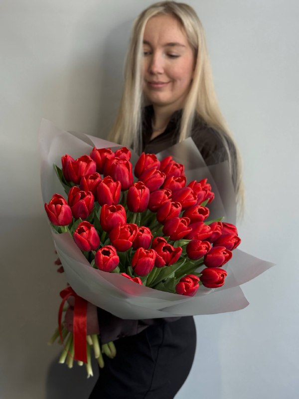 Букет тюльпанов красных, 39шт