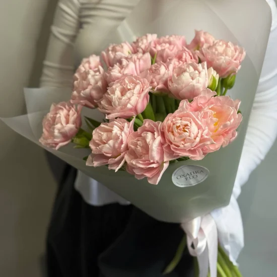 Букет тюльпанов нежно-розовых пионовидных, 19 шт