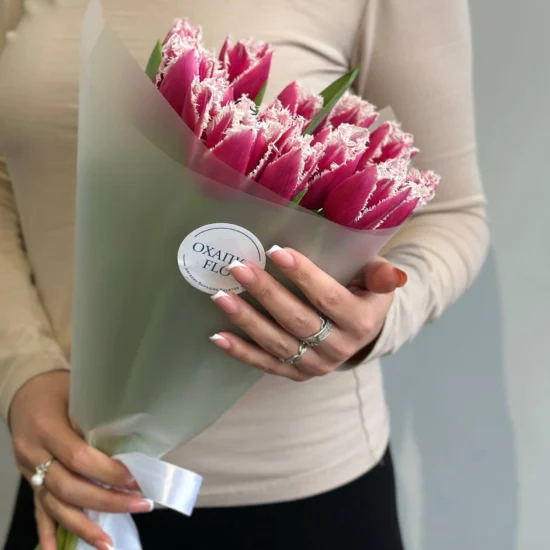 Букет малиновых тюльпанов бахромчатых, 15 шт