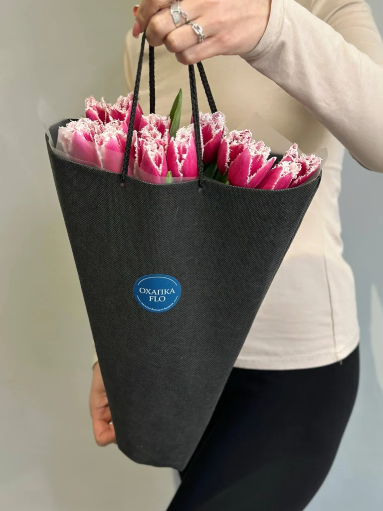 Букет малиновых тюльпанов бахромчатых, 15 шт