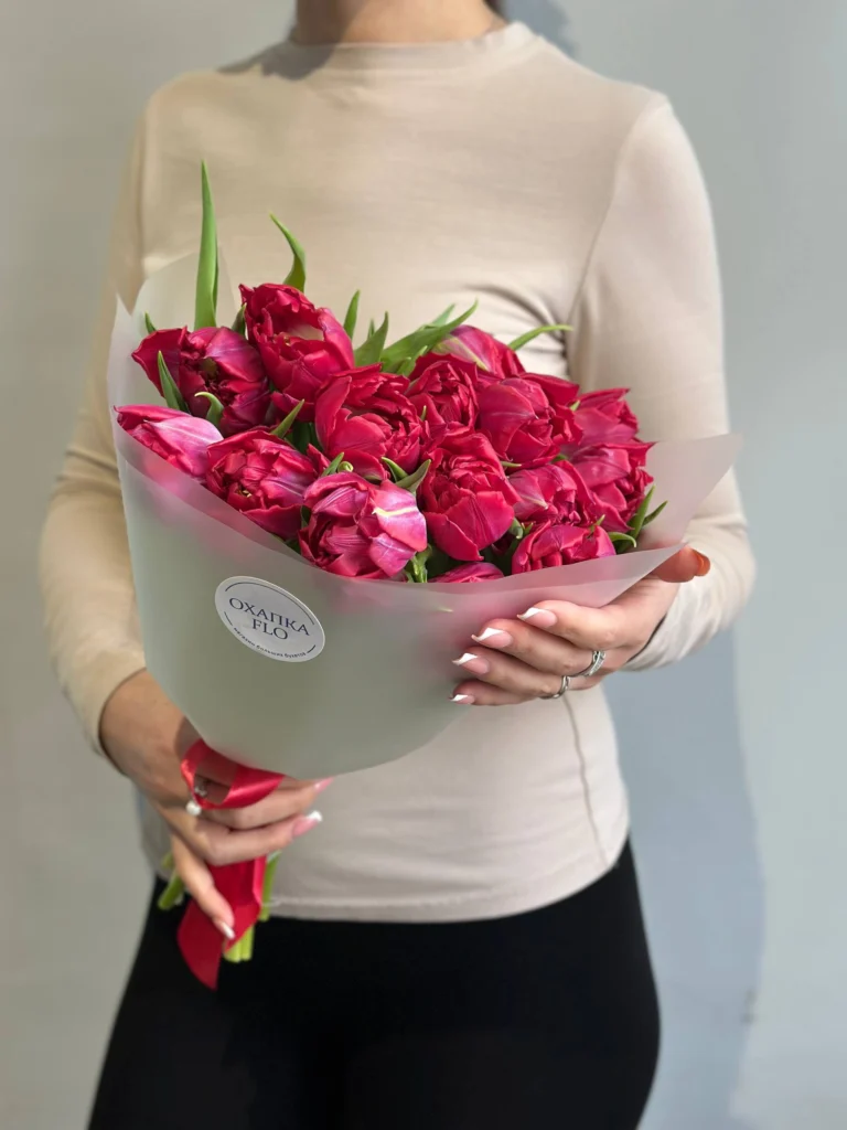 Букет малиновых тюльпанов пионовидных, 15 шт