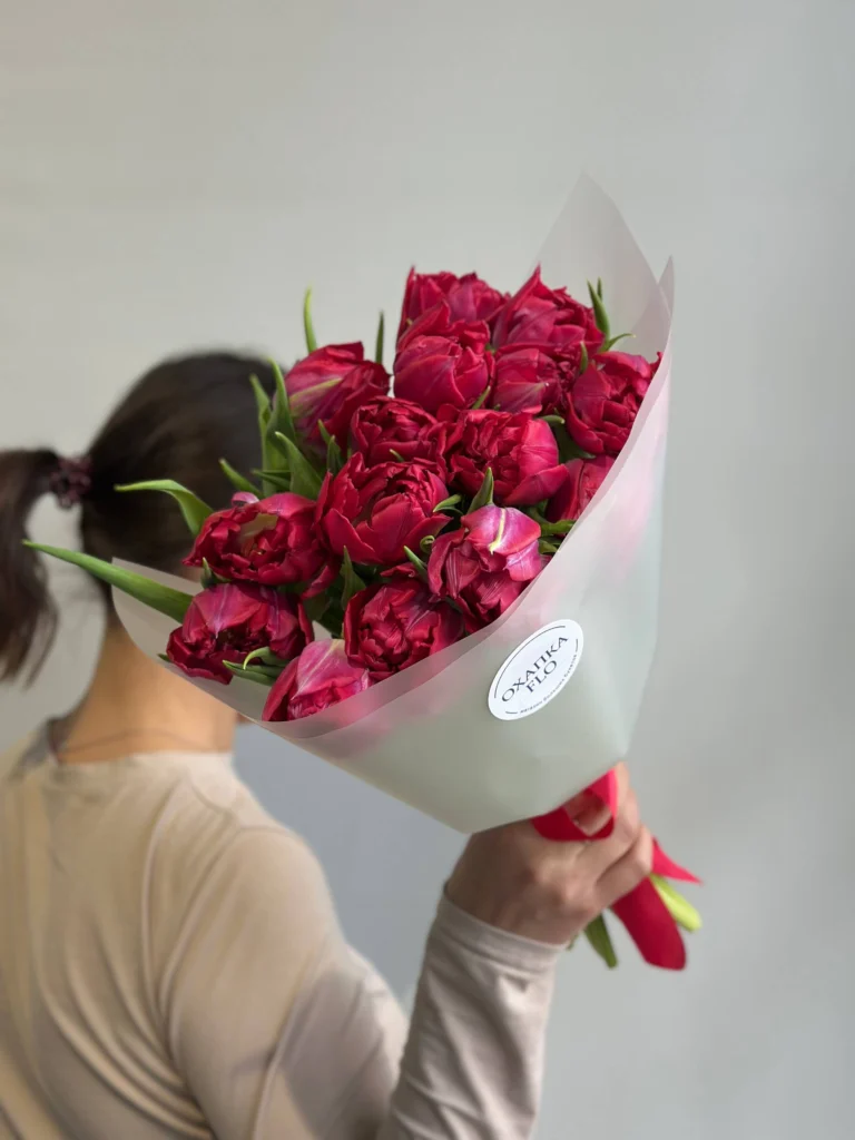 Букет малиновых тюльпанов пионовидных, 15 шт